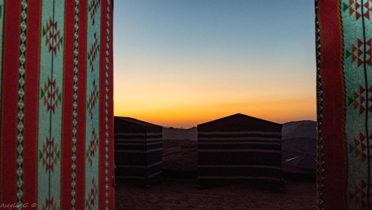 Hotel Wadirum Sunset Camp Wadi Rum Esterno foto